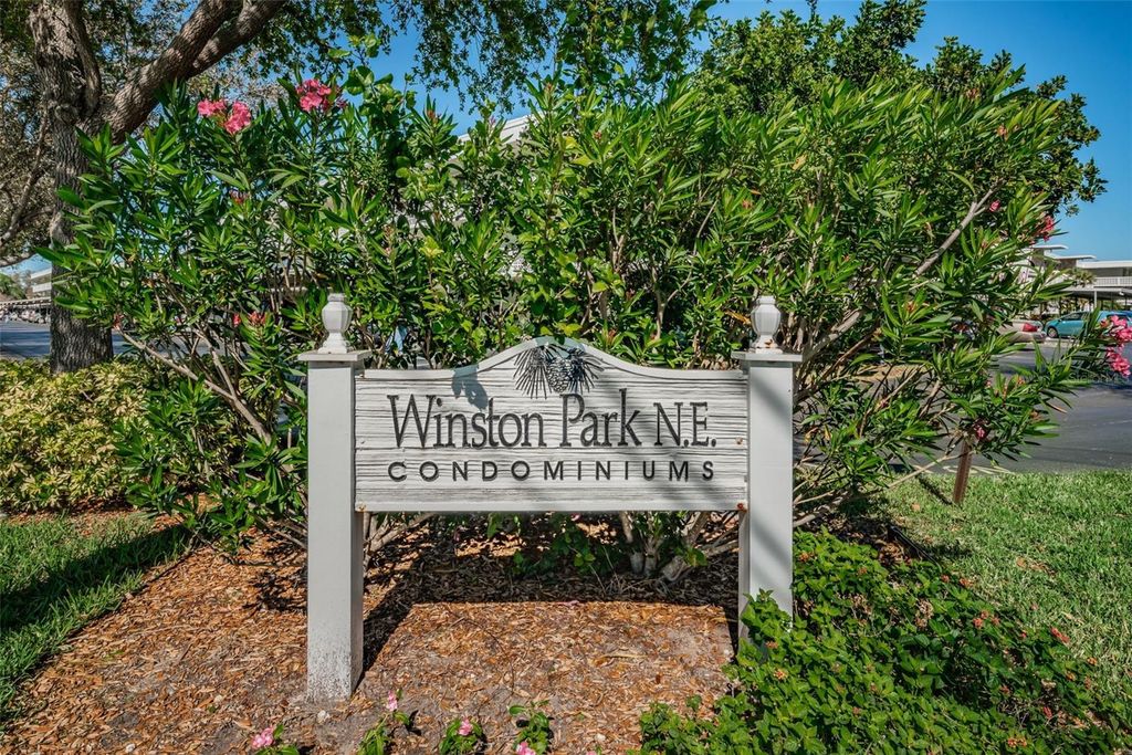 Image 31 of property listing at 4915 BAY STREET NE 327, St Petersburg, FL 33703