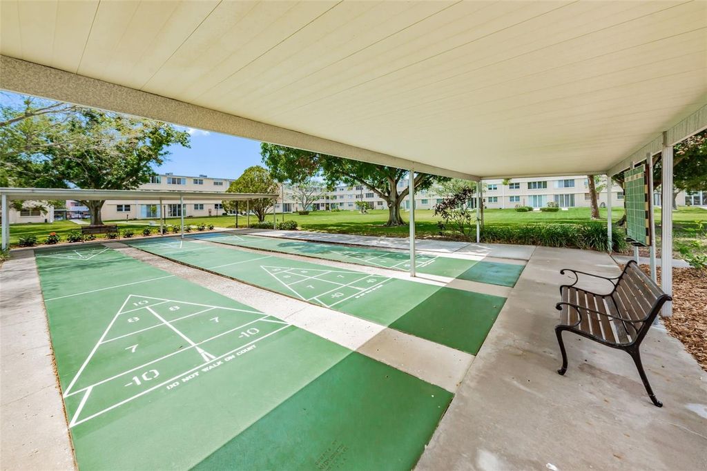 Image 39 of property listing at 4915 BAY STREET NE 327, St Petersburg, FL 33703