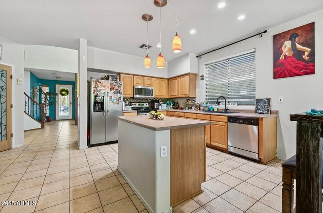 2930 W CARSON Road, Phoenix, AZ 85041