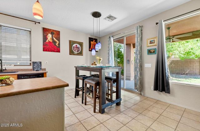 2930 W CARSON Road, Phoenix, AZ 85041