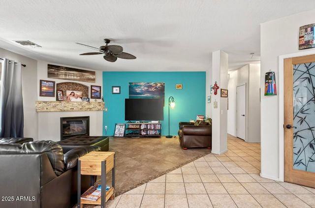 2930 W CARSON Road, Phoenix, AZ 85041