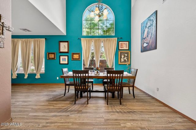 2930 W CARSON Road, Phoenix, AZ 85041