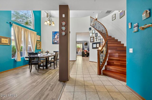 2930 W CARSON Road, Phoenix, AZ 85041