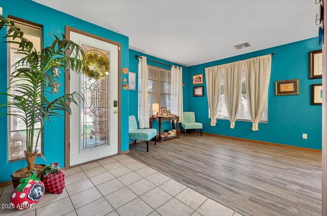 2930 W CARSON Road, Phoenix, AZ 85041