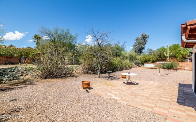 130 E Los Arcos, Green Valley, AZ 85614