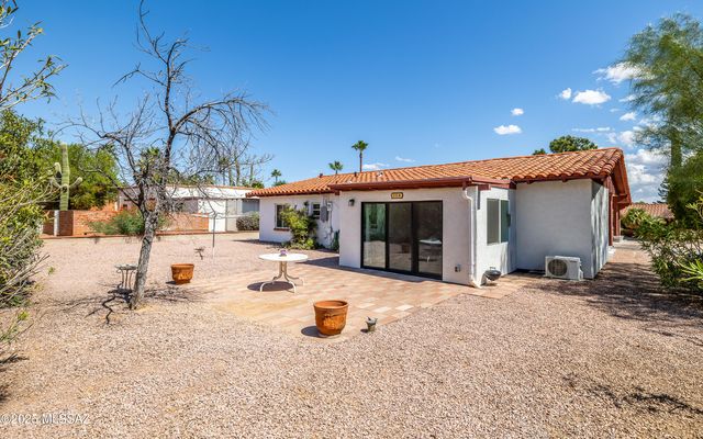 130 E Los Arcos, Green Valley, AZ 85614
