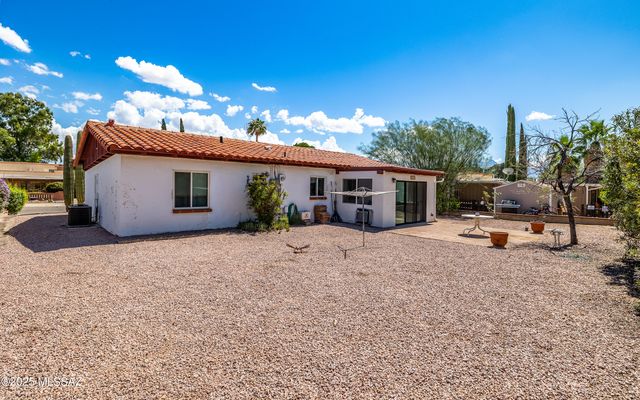 130 E Los Arcos, Green Valley, AZ 85614