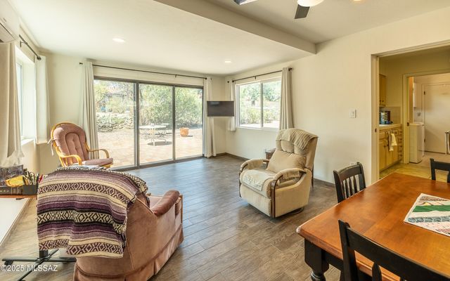 130 E Los Arcos, Green Valley, AZ 85614