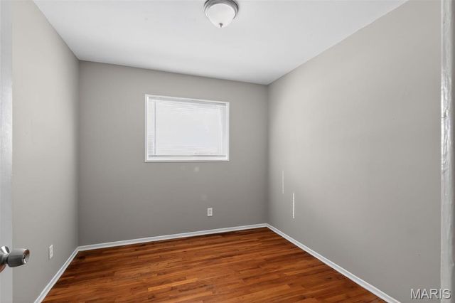 296 Meadowcrest Drive, St Louis, MO 63135