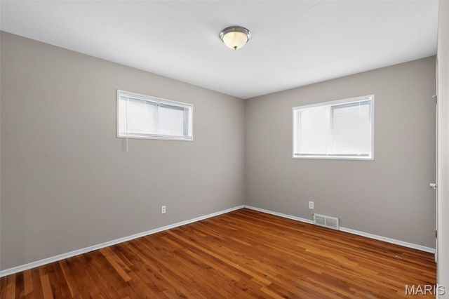 296 Meadowcrest Drive, St Louis, MO 63135