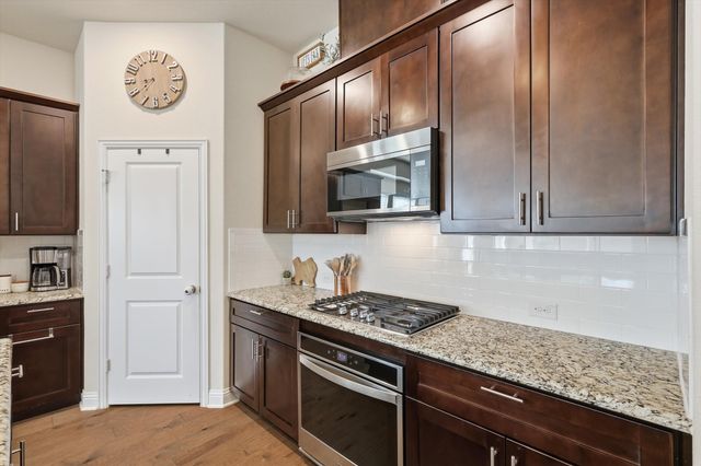 2109 Falcon Ridge Drive, Mansfield, TX 76063