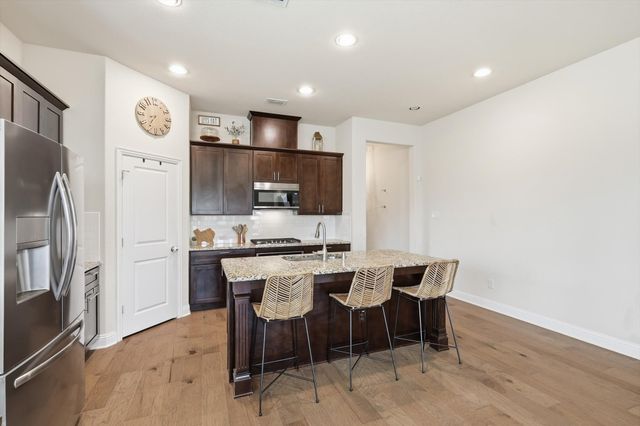 2109 Falcon Ridge Drive, Mansfield, TX 76063