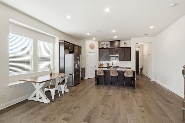 2109 Falcon Ridge Drive, Mansfield, TX 76063