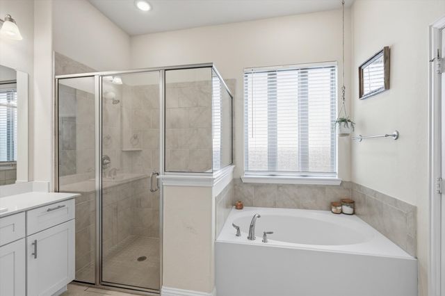 2109 Falcon Ridge Drive, Mansfield, TX 76063