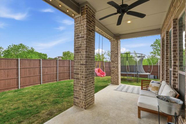 2109 Falcon Ridge Drive, Mansfield, TX 76063