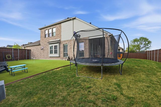 2109 Falcon Ridge Drive, Mansfield, TX 76063