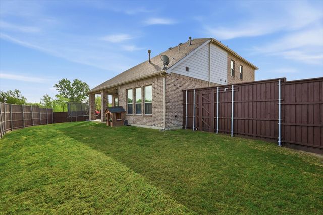 2109 Falcon Ridge Drive, Mansfield, TX 76063