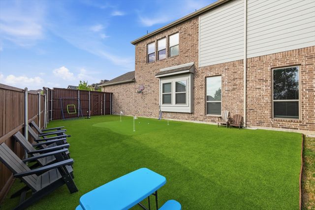 2109 Falcon Ridge Drive, Mansfield, TX 76063