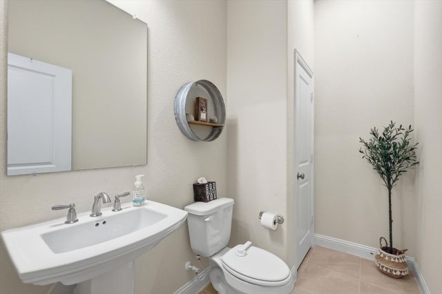 2109 Falcon Ridge Drive, Mansfield, TX 76063