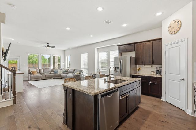 2109 Falcon Ridge Drive, Mansfield, TX 76063