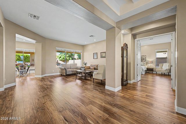 652 E BUENA VISTA Drive, Chandler, AZ 85249