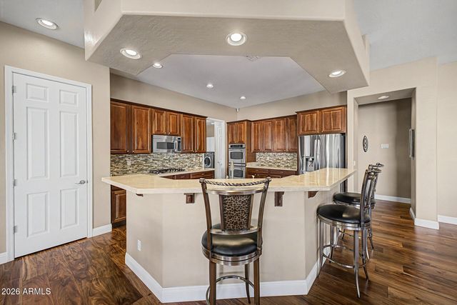 652 E BUENA VISTA Drive, Chandler, AZ 85249