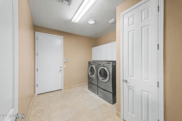 652 E BUENA VISTA Drive, Chandler, AZ 85249