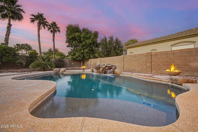 652 E BUENA VISTA Drive, Chandler, AZ 85249