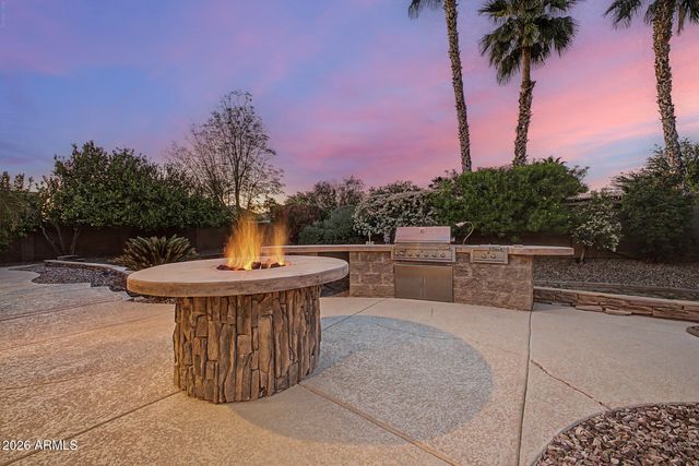 652 E BUENA VISTA Drive, Chandler, AZ 85249