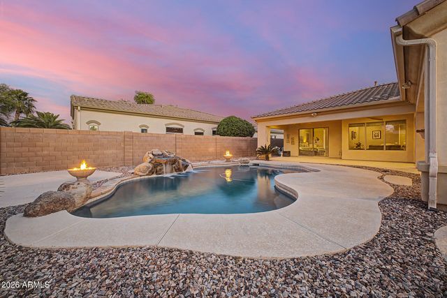 652 E BUENA VISTA Drive, Chandler, AZ 85249