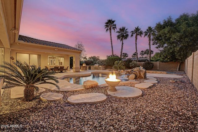 652 E BUENA VISTA Drive, Chandler, AZ 85249