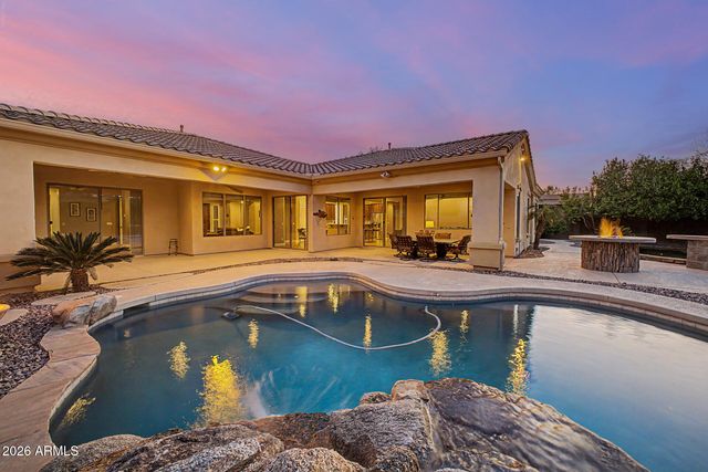 652 E BUENA VISTA Drive, Chandler, AZ 85249