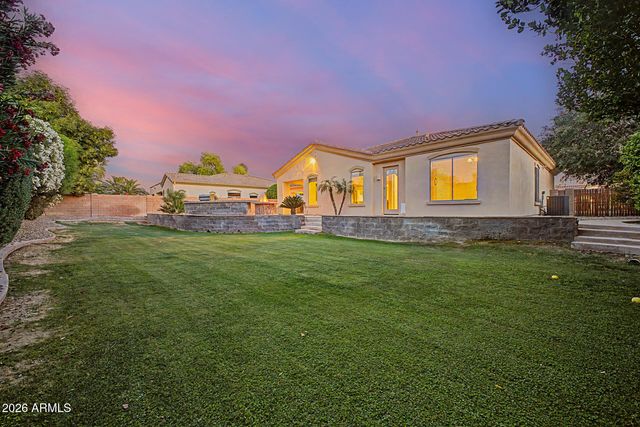 652 E BUENA VISTA Drive, Chandler, AZ 85249