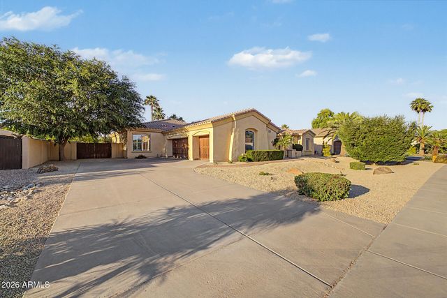 652 E BUENA VISTA Drive, Chandler, AZ 85249