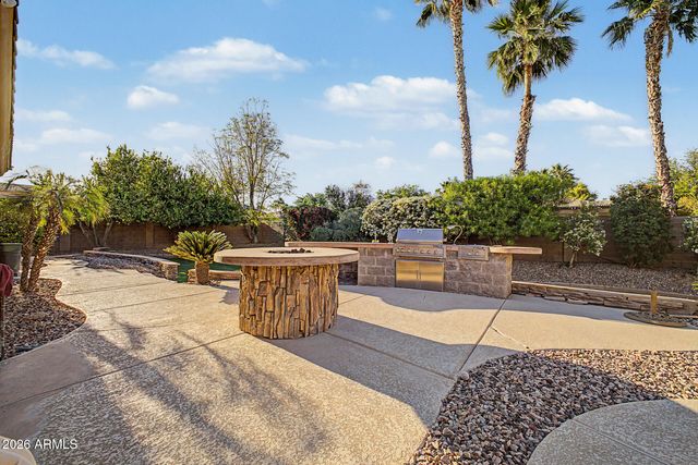 652 E BUENA VISTA Drive, Chandler, AZ 85249