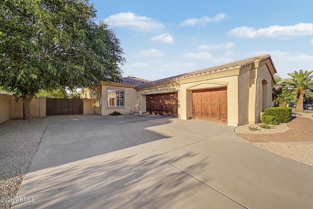 652 E BUENA VISTA Drive, Chandler, AZ 85249