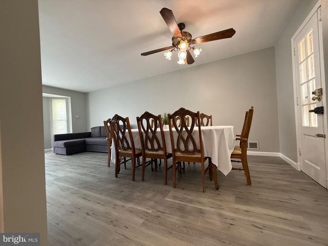 2016 CASCADE RD, Silver Spring, MD 20902