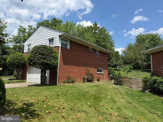 2016 CASCADE RD, Silver Spring, MD 20902