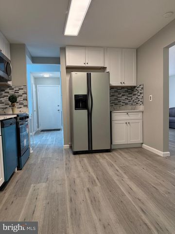 2016 CASCADE RD, Silver Spring, MD 20902