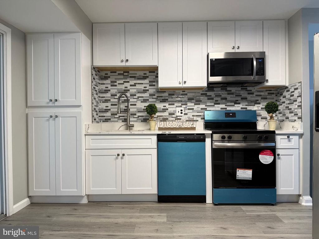 2016 CASCADE RD, Silver Spring, MD 20902
