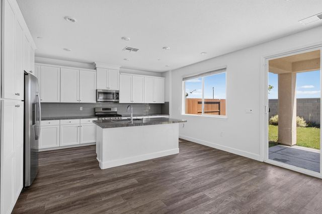 1025 Sierra Morena Way, Roseville, CA 95747