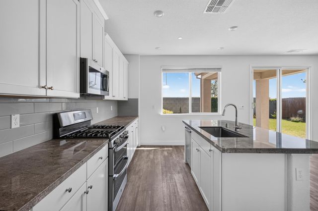 1025 Sierra Morena Way, Roseville, CA 95747