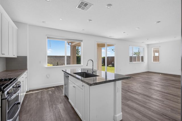 1025 Sierra Morena Way, Roseville, CA 95747