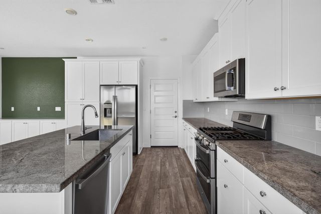 1025 Sierra Morena Way, Roseville, CA 95747
