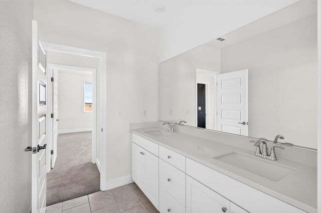 1025 Sierra Morena Way, Roseville, CA 95747