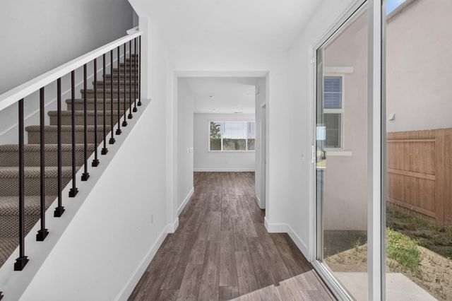 1025 Sierra Morena Way, Roseville, CA 95747