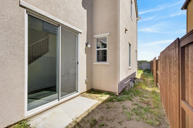 1025 Sierra Morena Way, Roseville, CA 95747