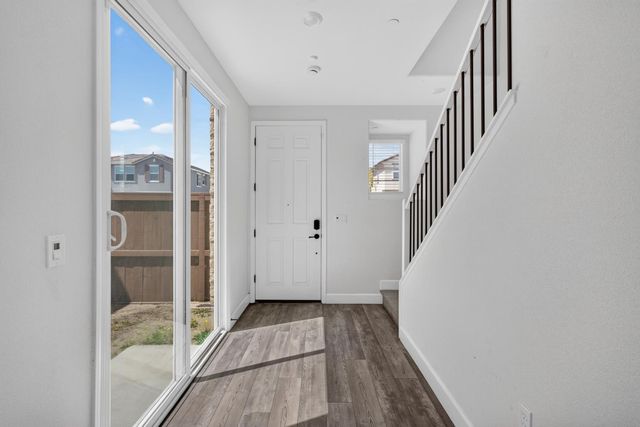 1025 Sierra Morena Way, Roseville, CA 95747