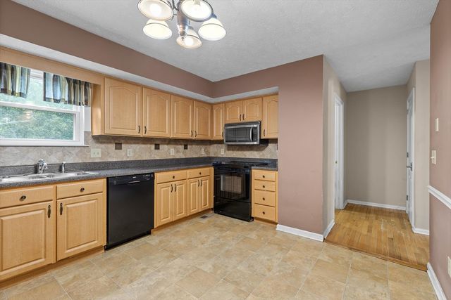 6912 Benwood Drive, Ooltewah, TN 37363