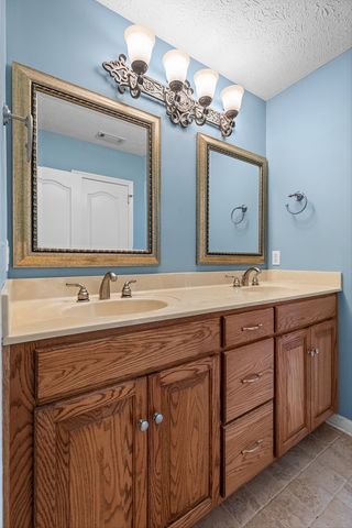 6912 Benwood Drive, Ooltewah, TN 37363